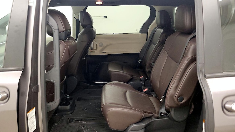 2021 Toyota Sienna Platinum 21