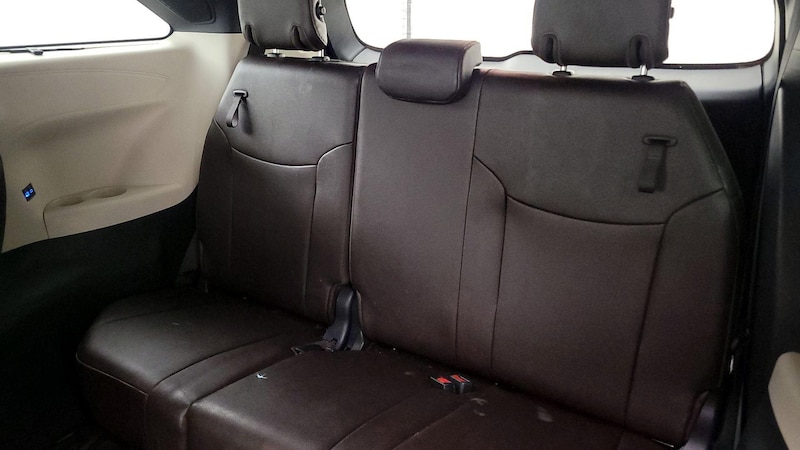 2021 Toyota Sienna Platinum 22