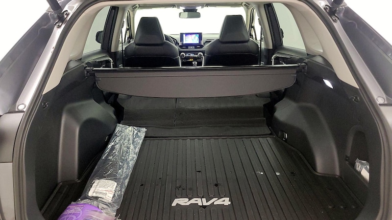 2023 Toyota RAV4 XLE Premium 22