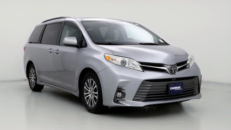 2018 Toyota Sienna XLE Hero Image