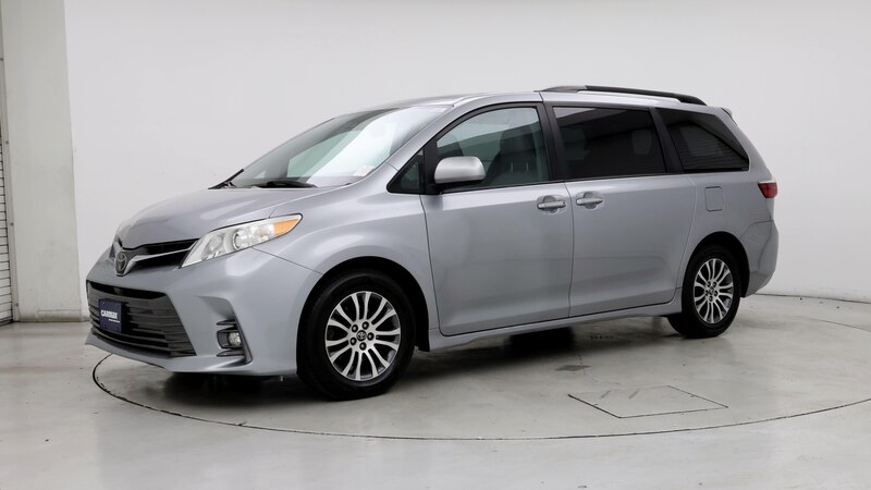 2018 Toyota Sienna XLE 3