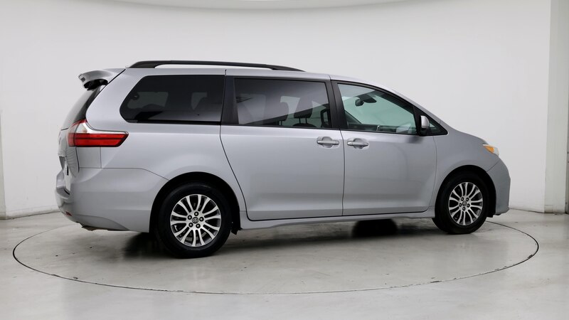 2018 Toyota Sienna XLE 7