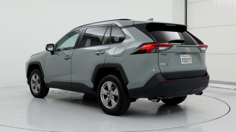 2022 Toyota RAV4 XLE 2