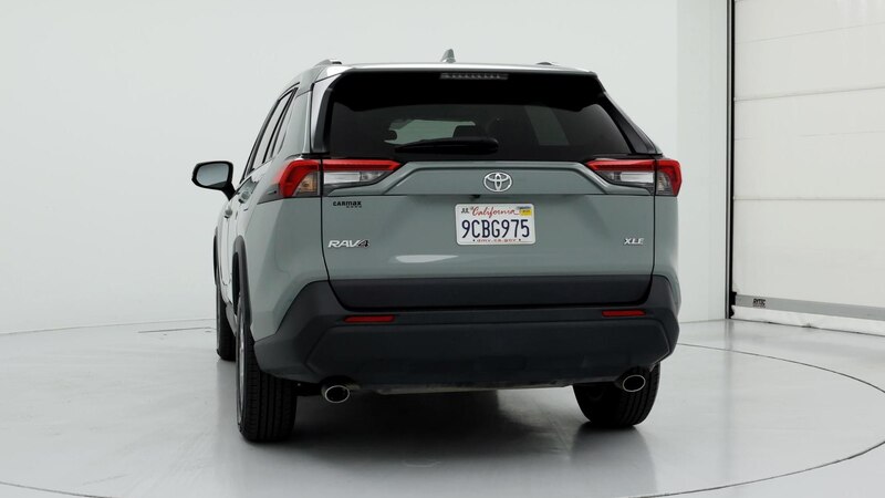 2022 Toyota RAV4 XLE 6