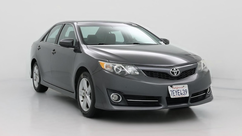 2014 Toyota Camry SE Hero Image