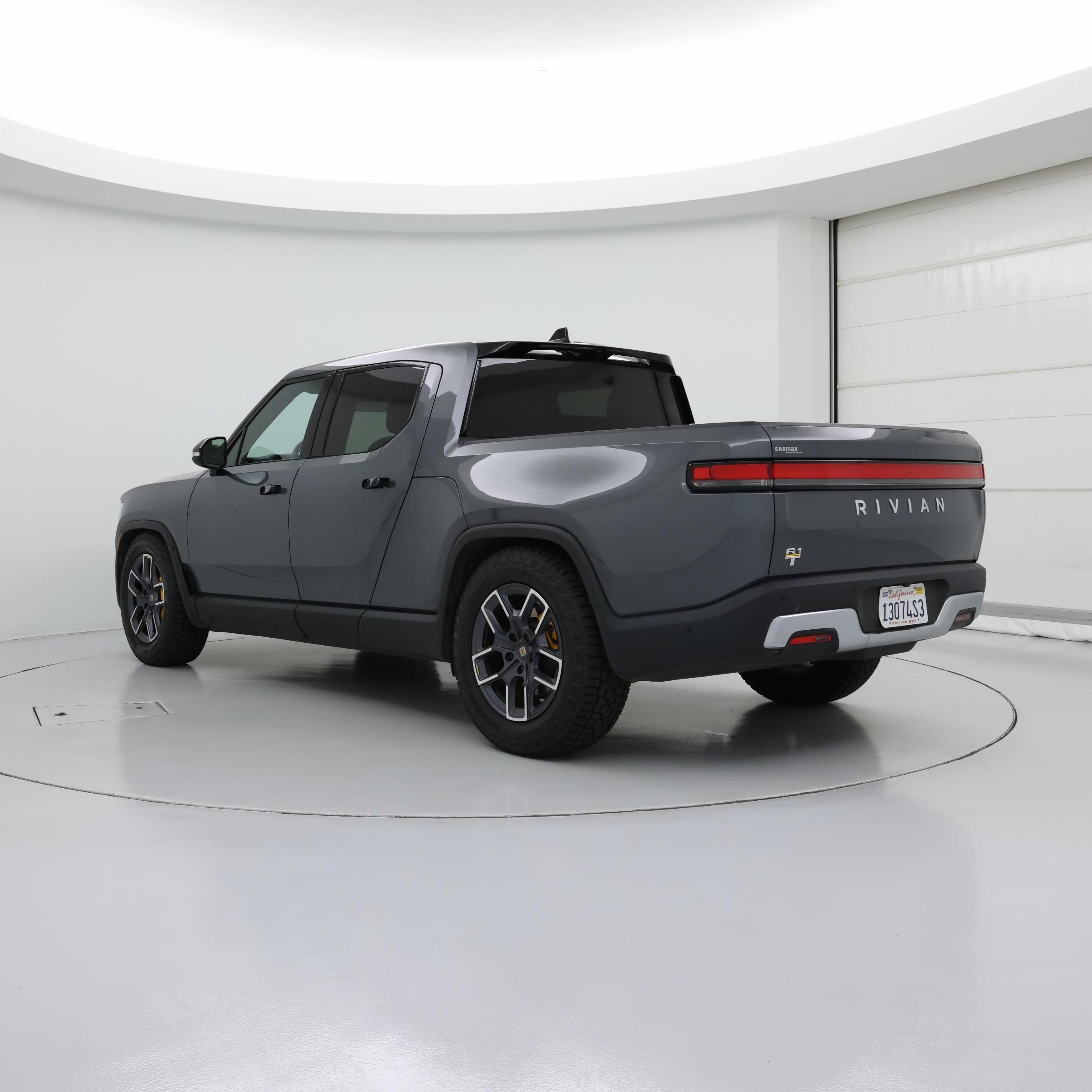 Thumbnail: 2022 Rivian R1T - 2