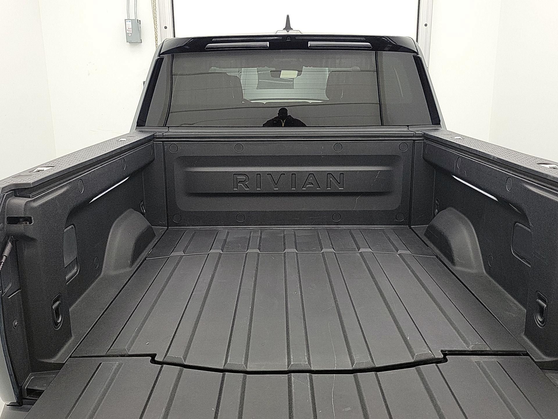 Thumbnail: 2022 Rivian R1T - 20