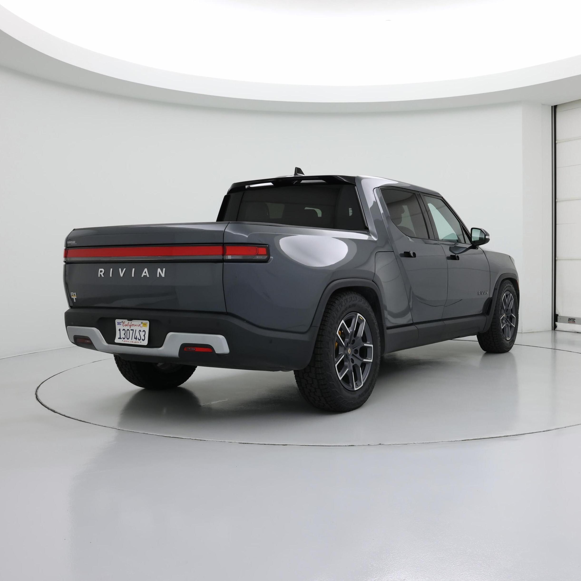 Thumbnail: 2022 Rivian R1T - 8