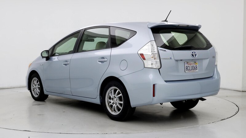 2014 Toyota Prius v Two 2