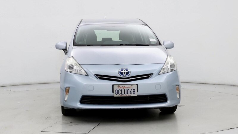 2014 Toyota Prius v Two 5