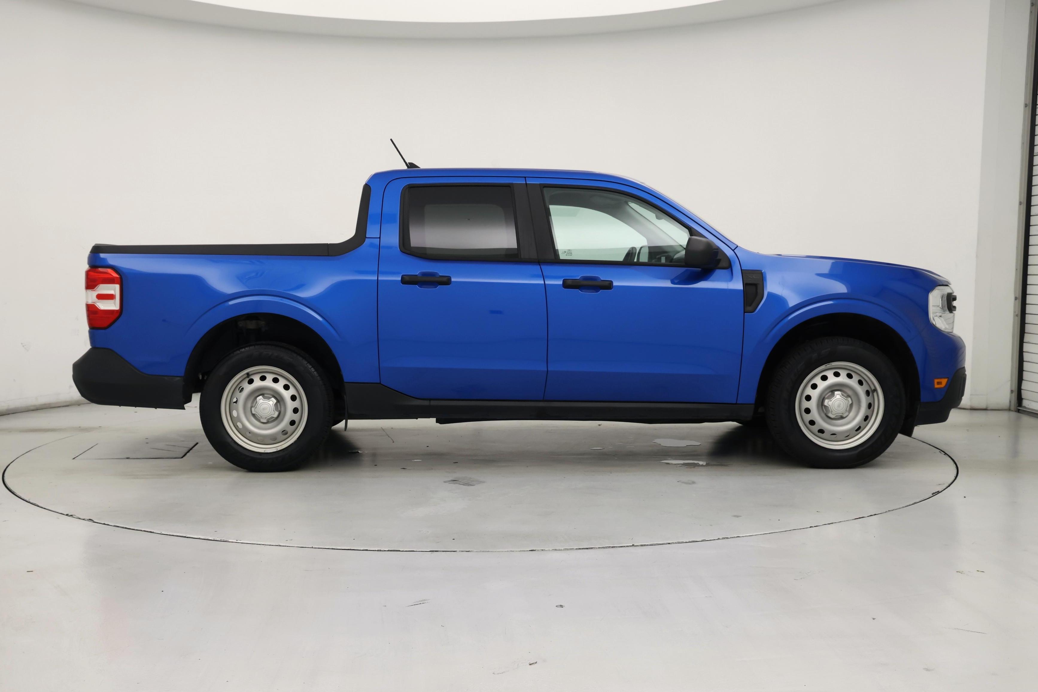 Thumbnail: 2022 Ford Maverick - 7