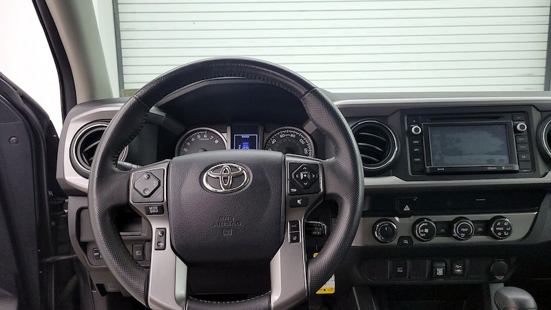 2019 Toyota Tacoma SR5 10