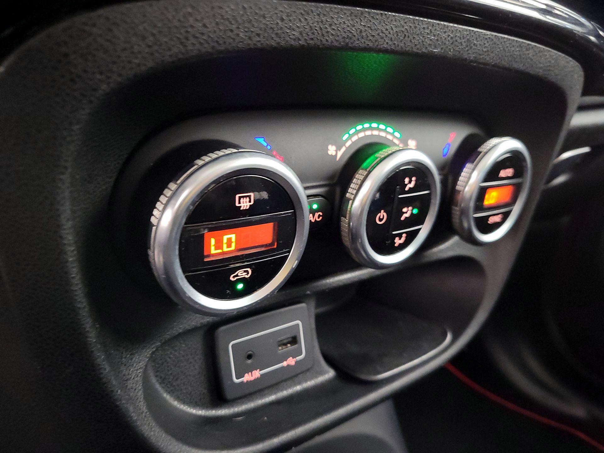 Thumbnail: 2016 Fiat 500L - 15