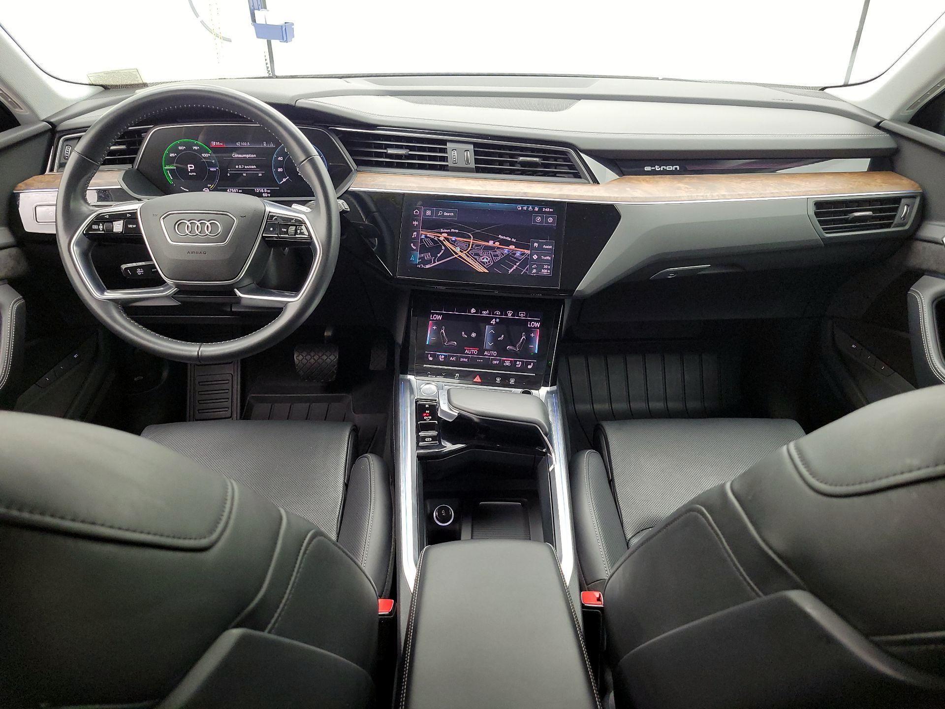 Thumbnail: 2019 Audi e-tron - 9