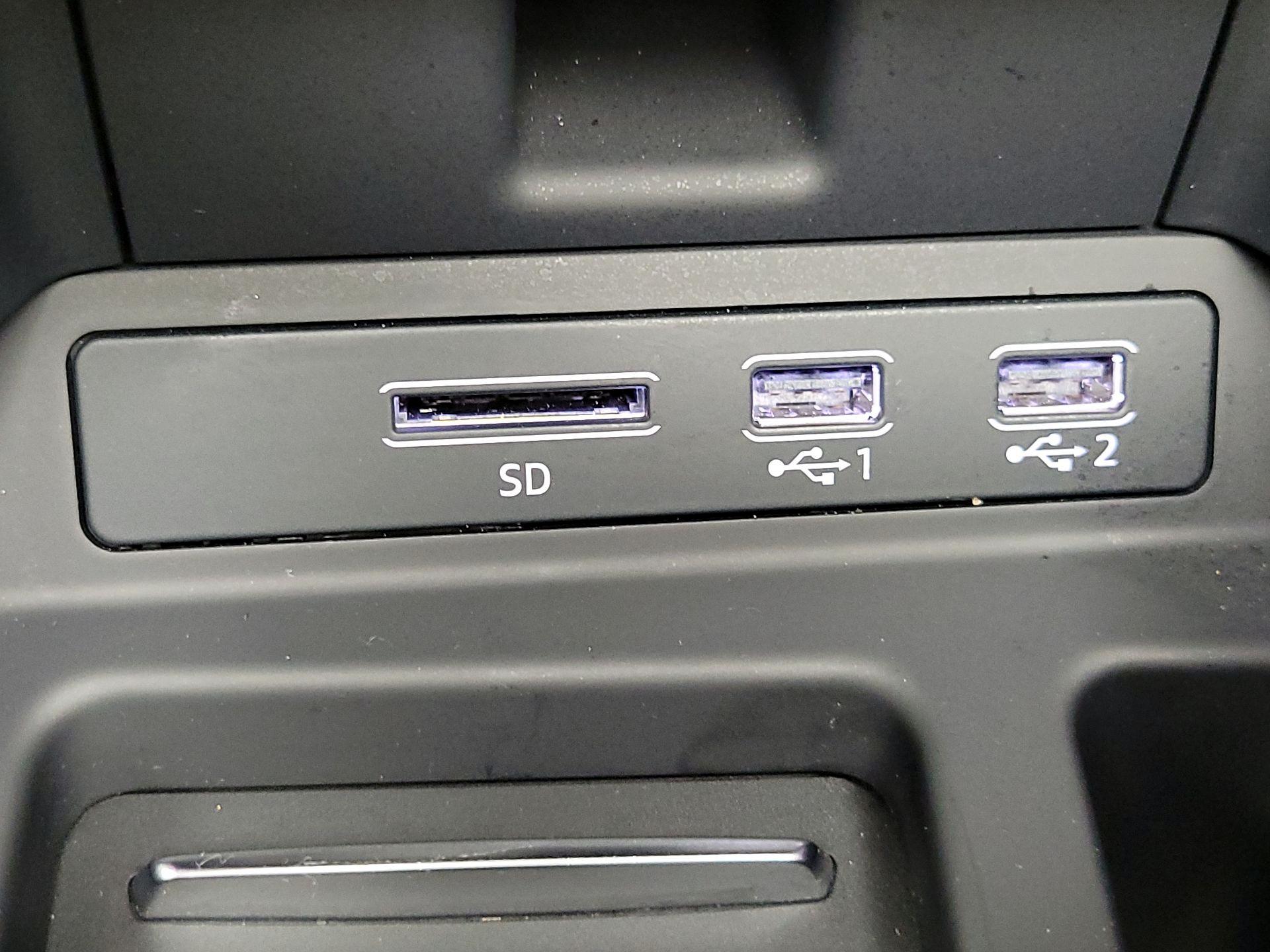 Thumbnail: 2019 Audi e-tron - 19