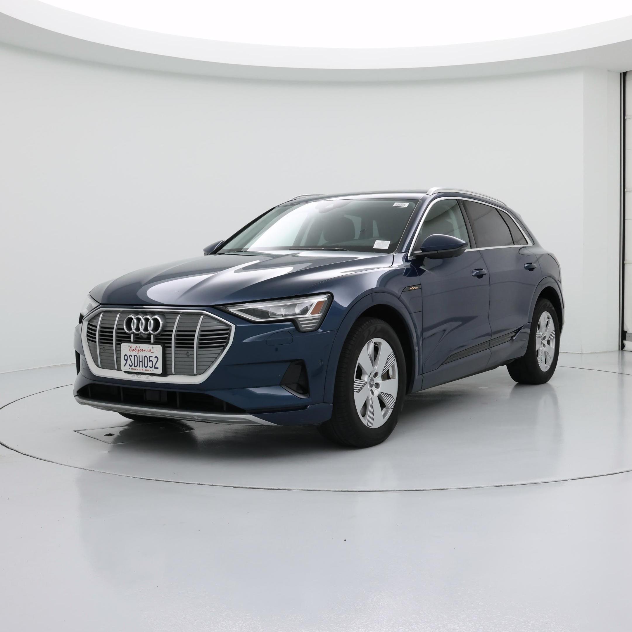 Thumbnail: 2019 Audi e-tron - 4