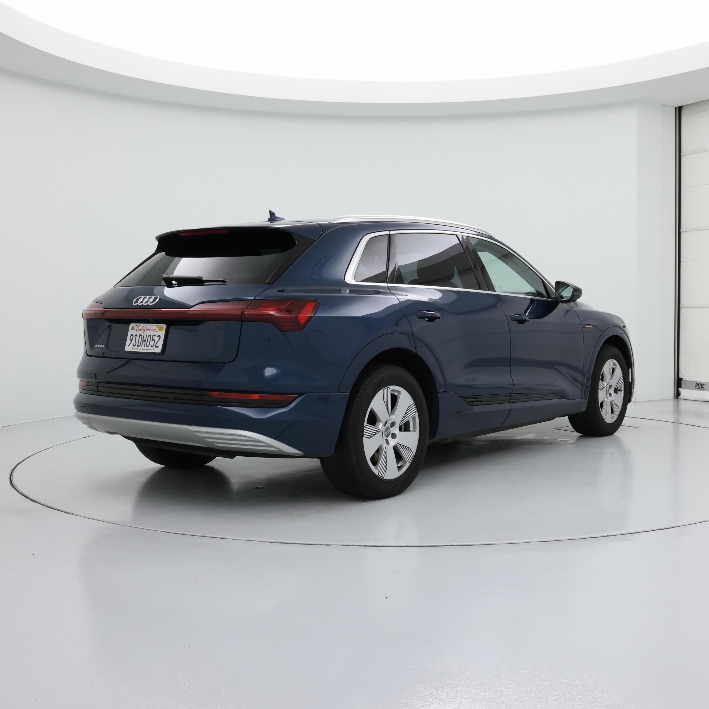 Thumbnail: 2019 Audi e-tron - 8