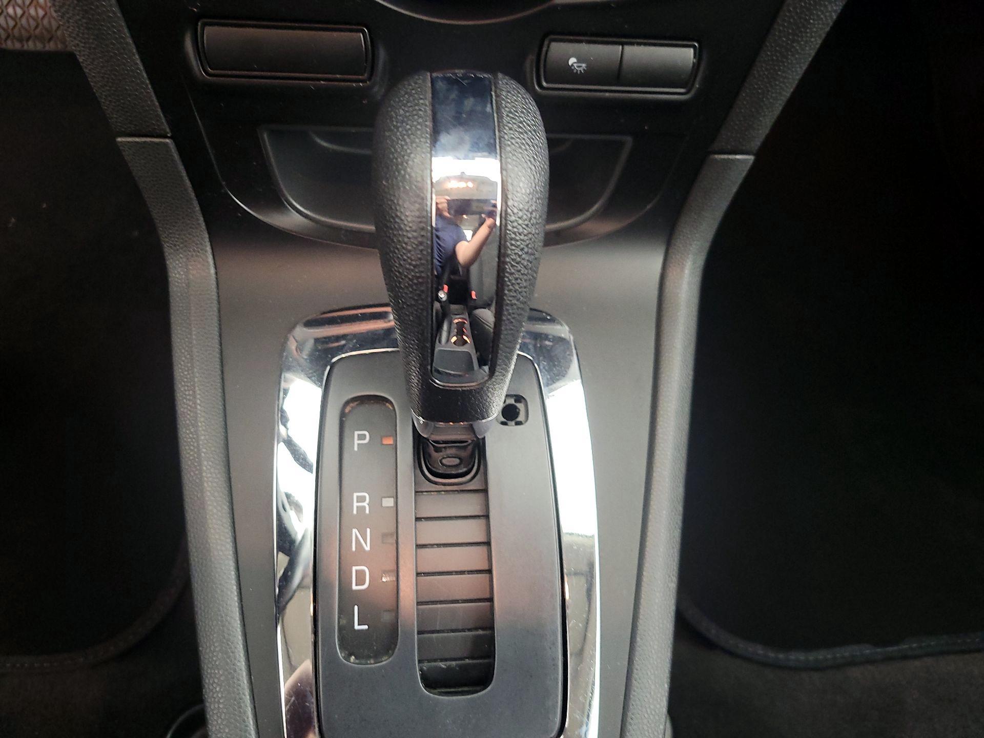 Thumbnail: 2013 Ford Fiesta - 16
