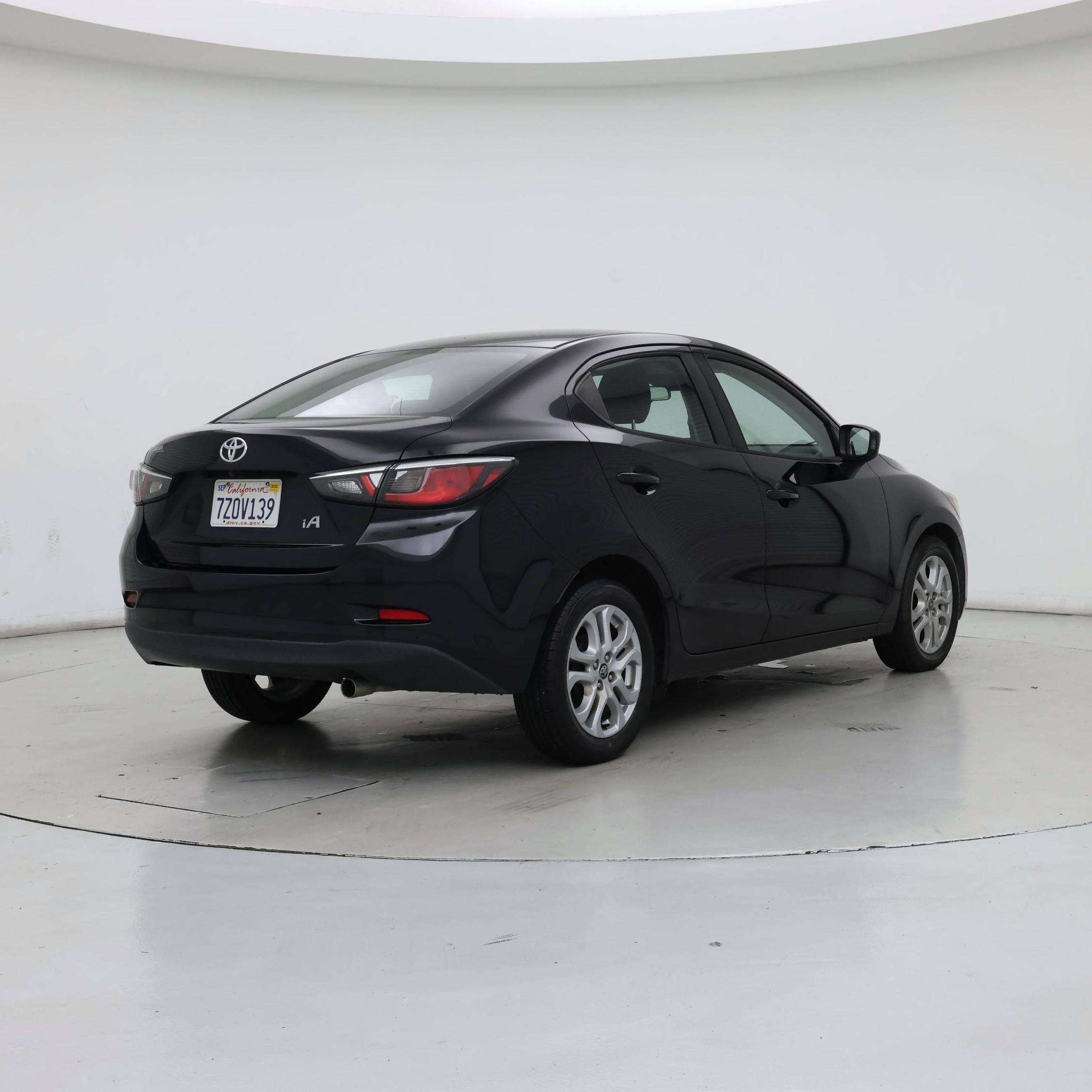Thumbnail: 2017 Toyota Yaris iA - 8
