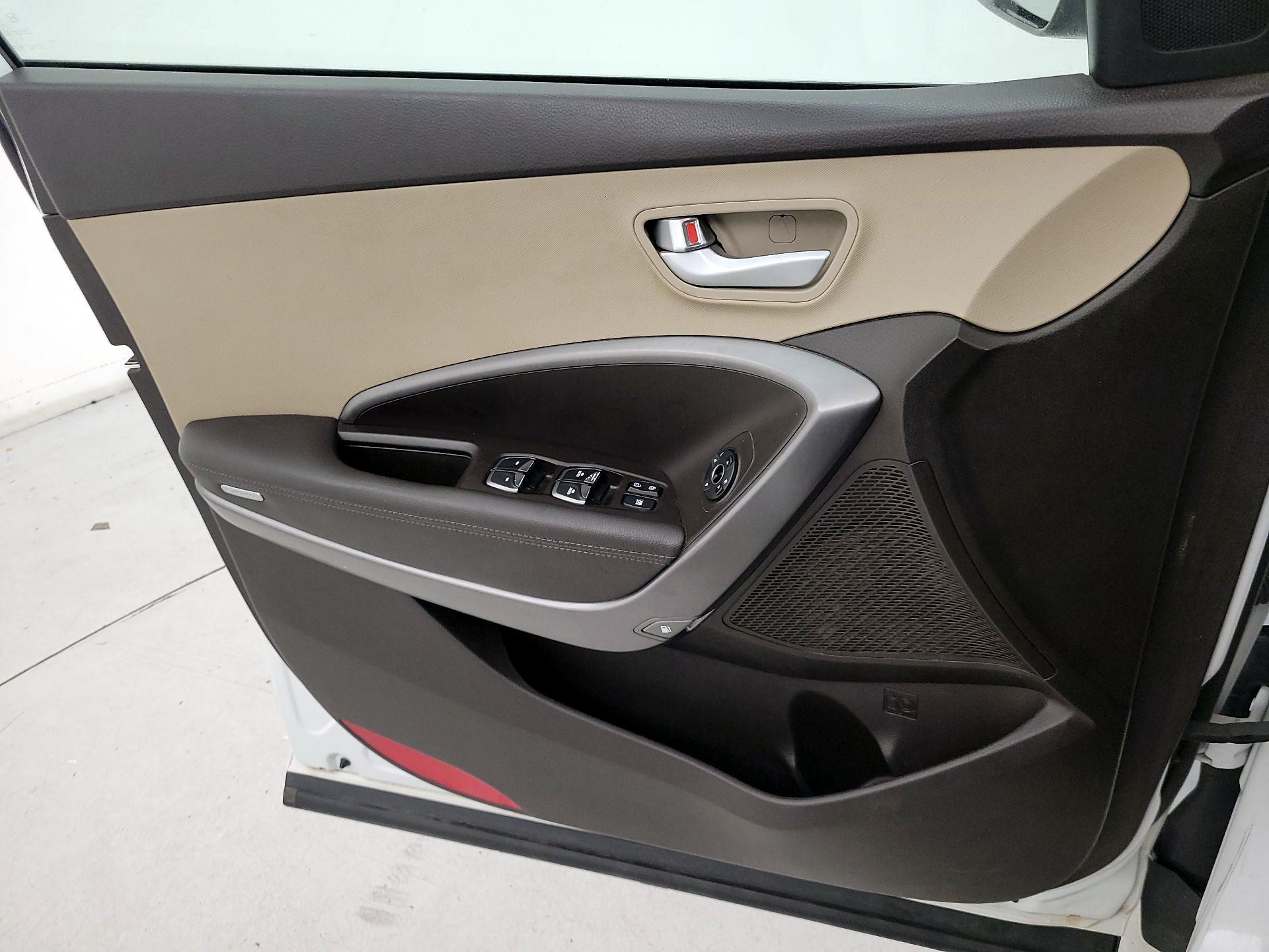 Thumbnail: 2017 Hyundai Santa Fe - 12