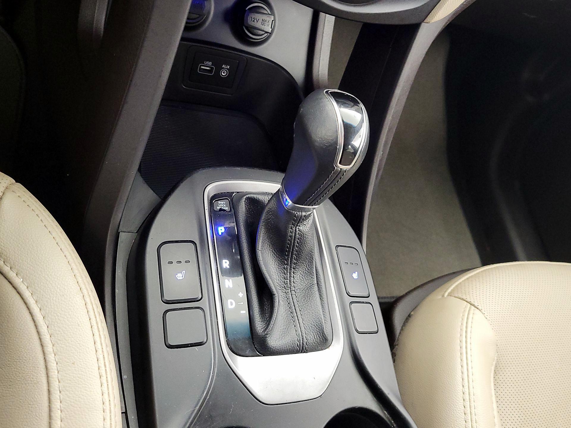 Thumbnail: 2017 Hyundai Santa Fe - 17