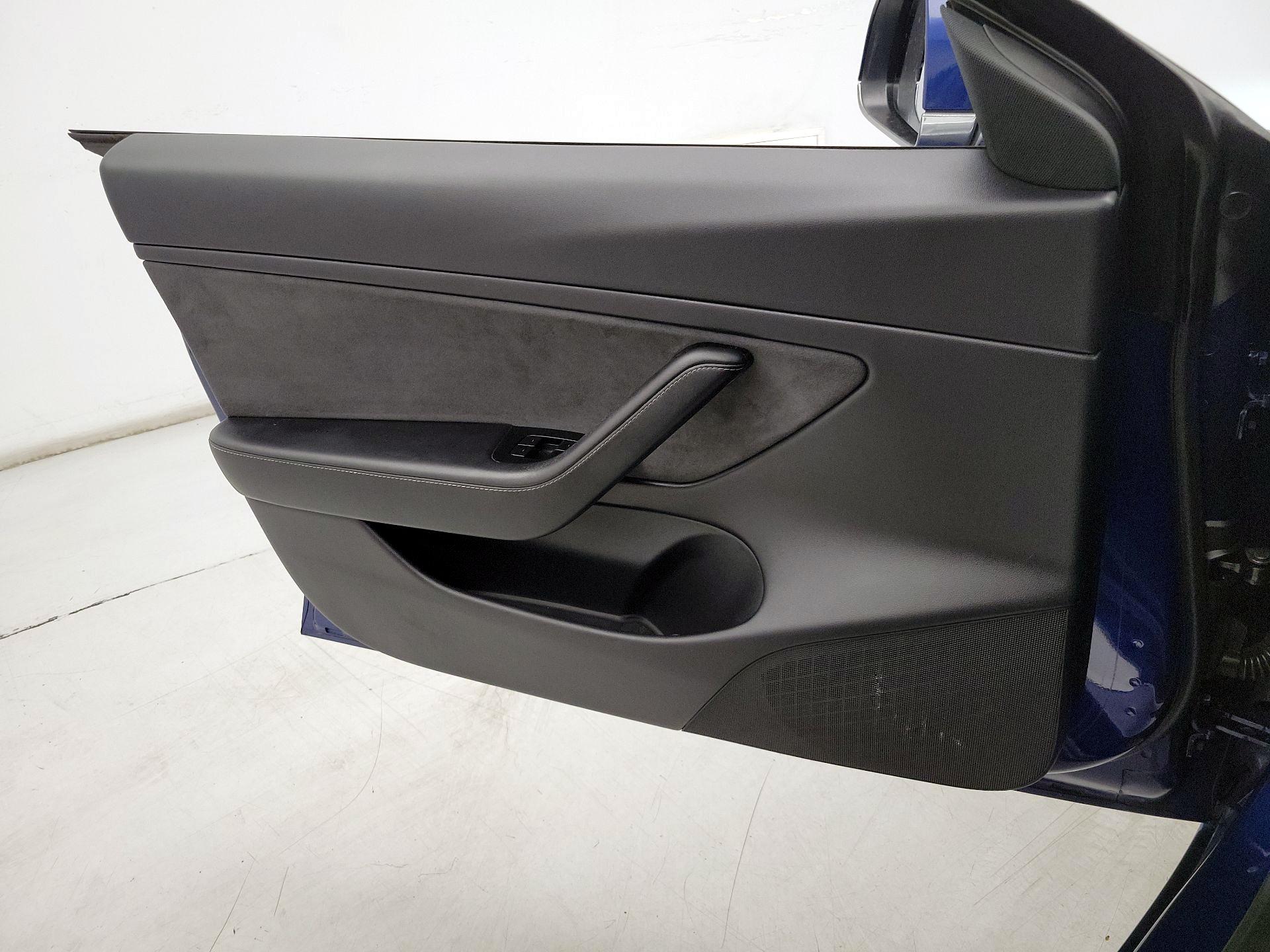 Thumbnail: 2020 Tesla Model 3 - 12