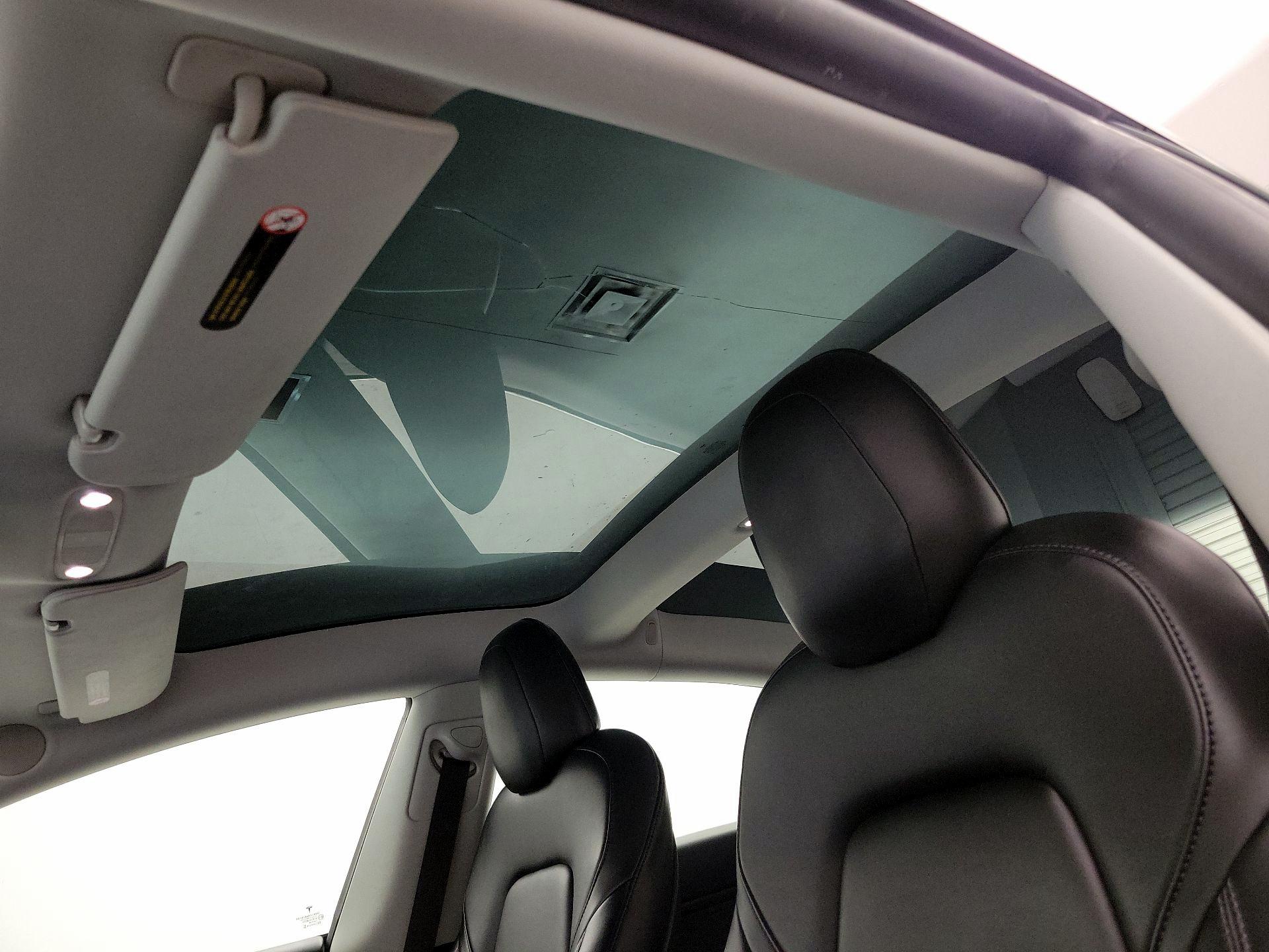 Thumbnail: 2020 Tesla Model 3 - 19