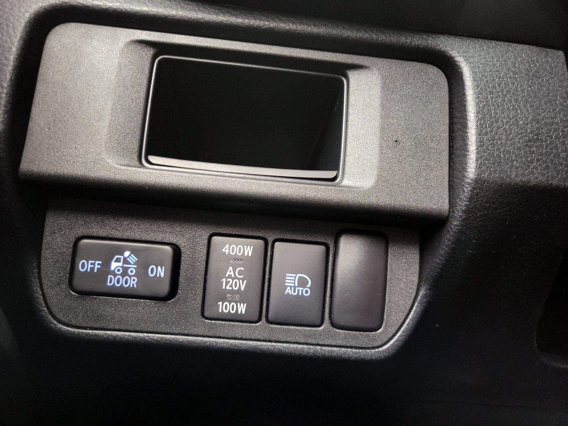 Thumbnail: 2019 Toyota Tacoma - 13