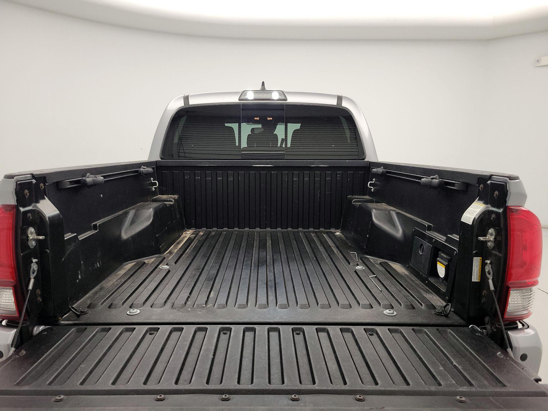 Thumbnail: 2019 Toyota Tacoma - 20