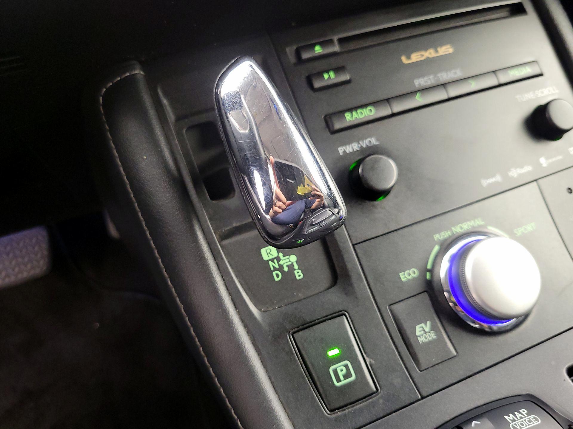 Thumbnail: 2013 Lexus CT - 18