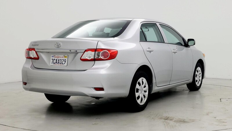 2013 Toyota Corolla LE 8