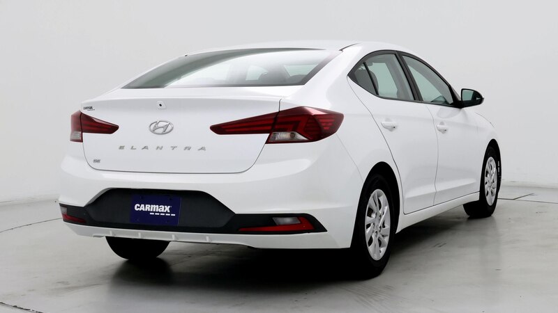 2019 Hyundai Elantra SE 8