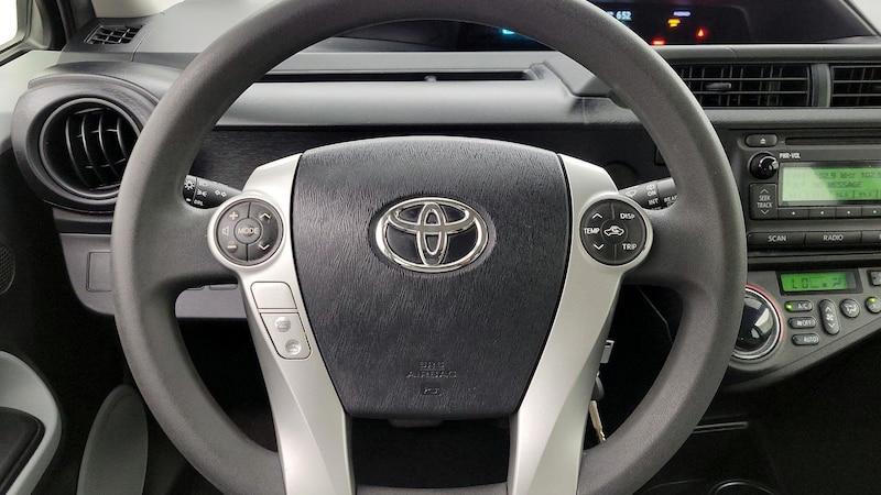 2013 Toyota Prius c One 10