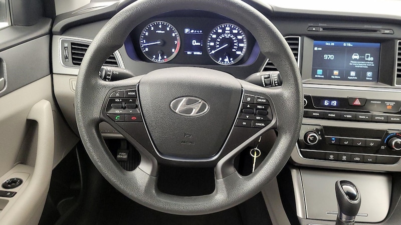 2016 Hyundai Sonata SE 10