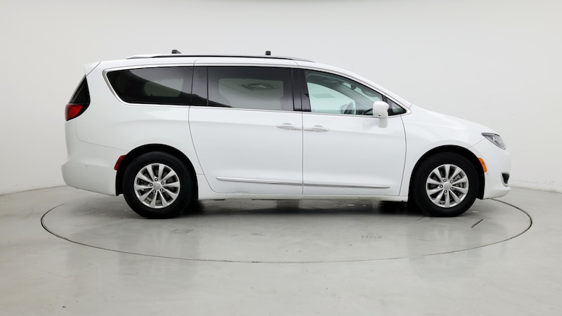 2018 Chrysler Pacifica  7