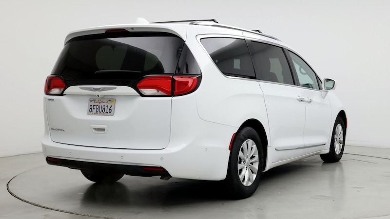 2018 Chrysler Pacifica  8