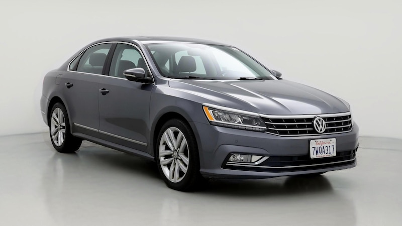 2017 Volkswagen Passat SE Hero Image