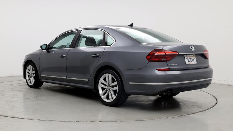 2017 Volkswagen Passat SE 2