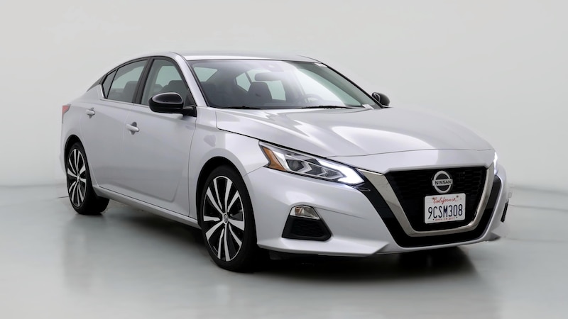 2022 Nissan Altima SR Hero Image