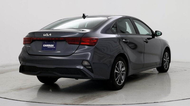 2022 Kia Forte LXS 8