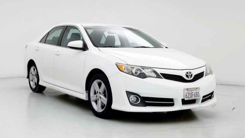 2013 Toyota Camry SE Hero Image