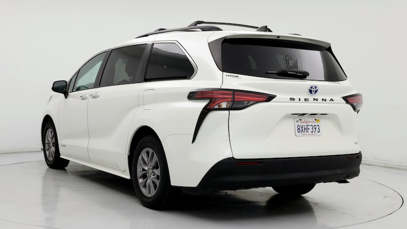 2021 Toyota Sienna XLE 2