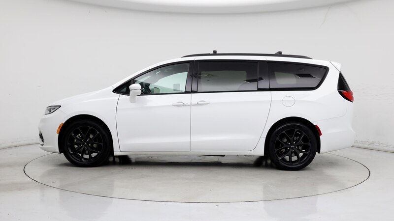 2021 Chrysler Pacifica Touring 3