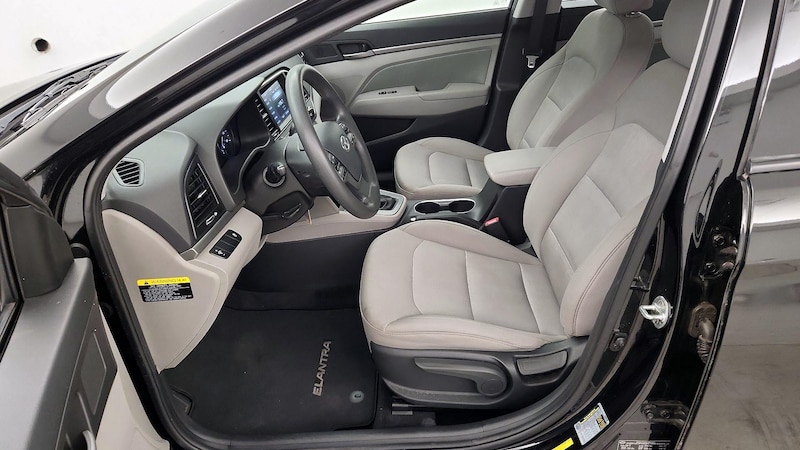 2017 Hyundai Elantra SE 11