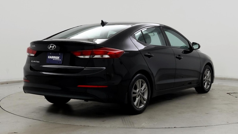 2017 Hyundai Elantra SE 8