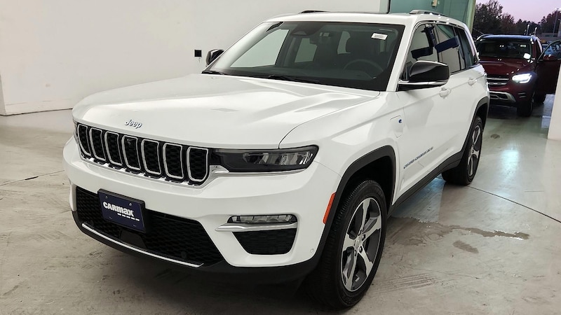 2022 Jeep Grand Cherokee 4xe Hero Image