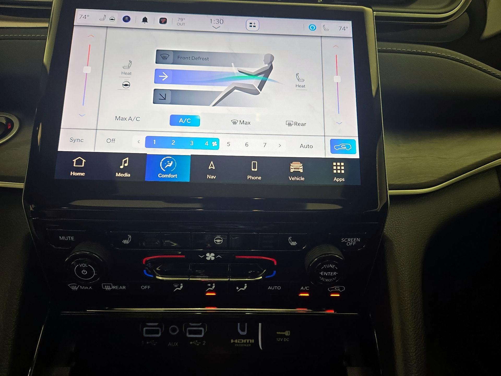 Thumbnail: 2022 Jeep Grand Cherokee - 17