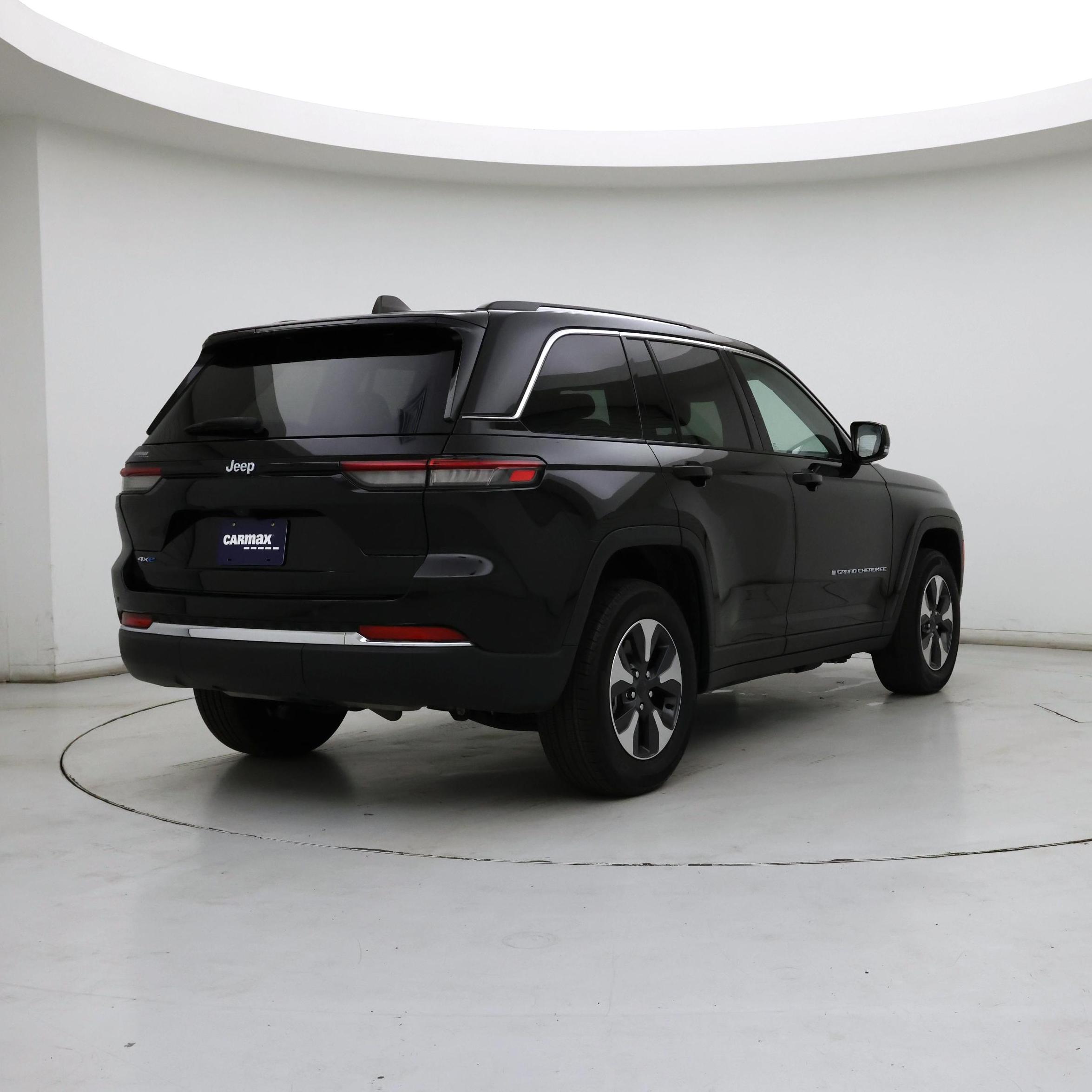 Thumbnail: 2022 Jeep Grand Cherokee - 8