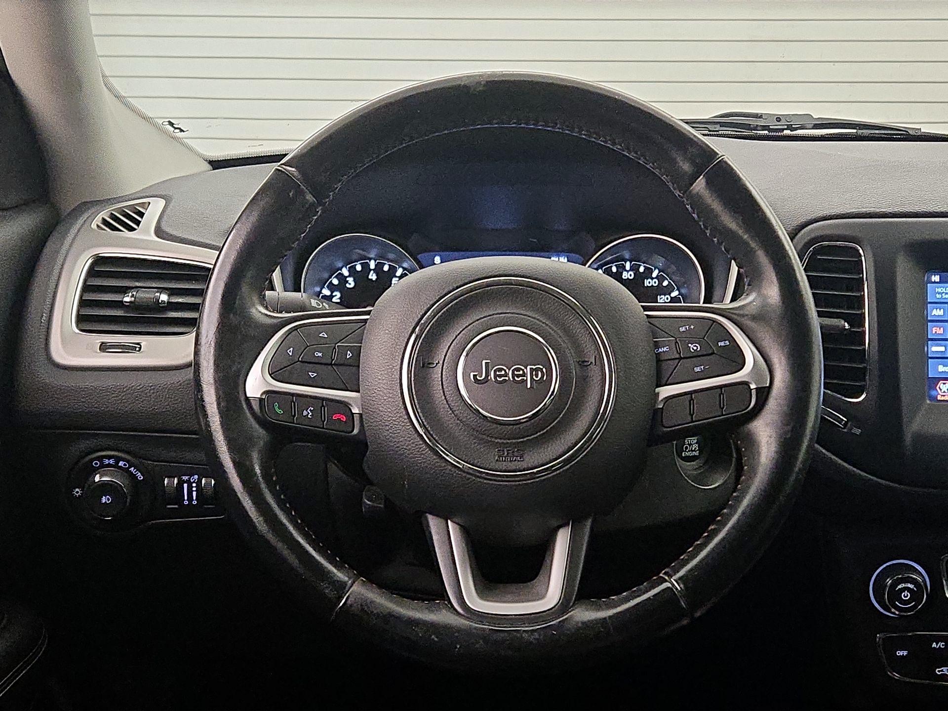 Thumbnail: 2020 Jeep Compass - 10