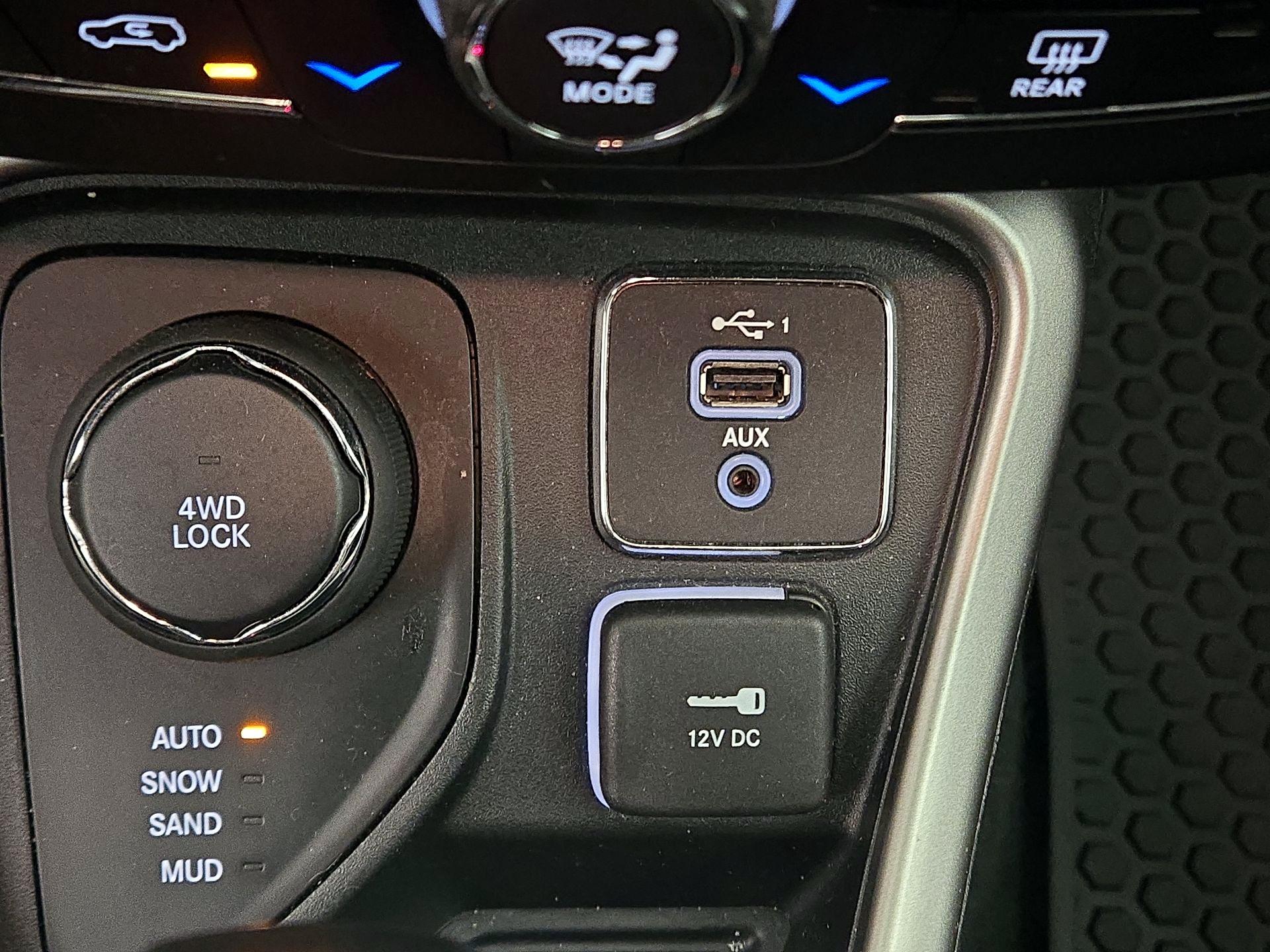 Thumbnail: 2020 Jeep Compass - 18